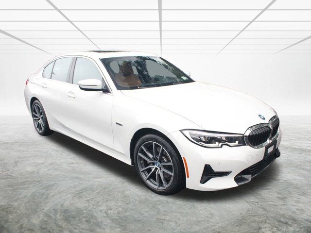 2022 BMW 3 Series 330e xDrive