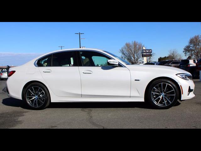 2022 BMW 3 Series 330e xDrive