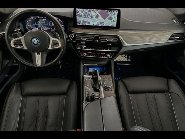 2022 BMW 5 Series 530e