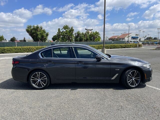 2022 BMW 5 Series 530e