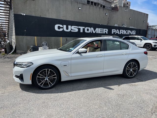 2022 BMW 5 Series 530e xDrive