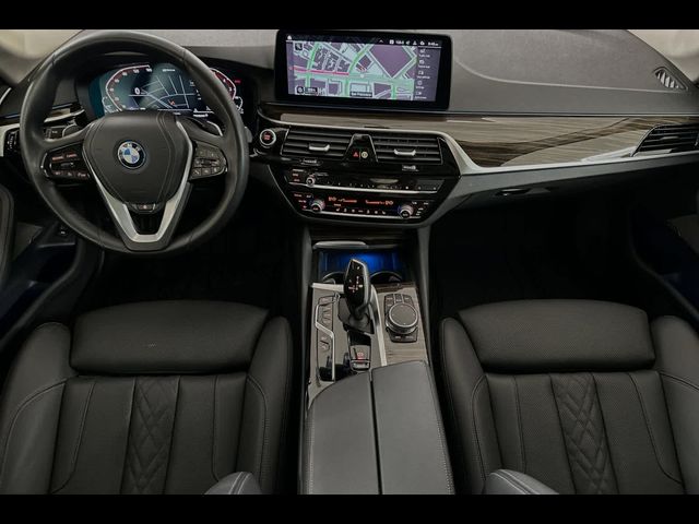 2022 BMW 5 Series 530e xDrive