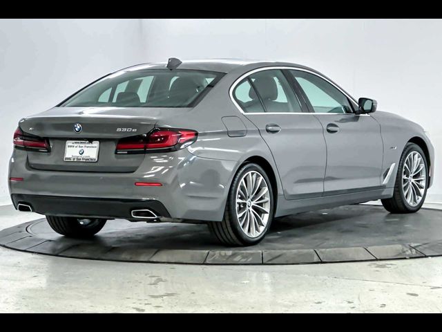 2022 BMW 5 Series 530e xDrive