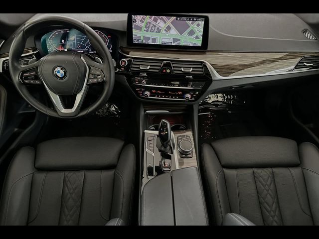 2022 BMW 5 Series 530i