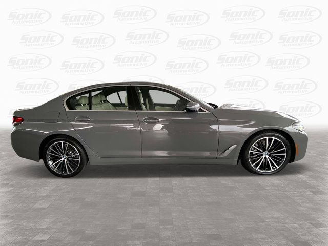 2022 BMW 5 Series 530i