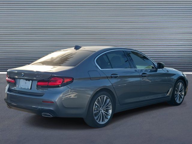 2022 BMW 5 Series 530i