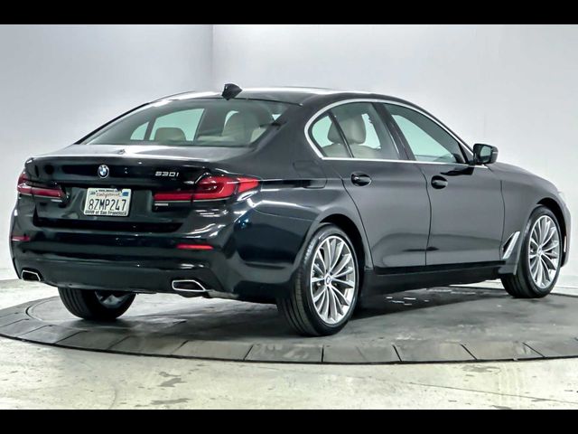 2022 BMW 5 Series 530i