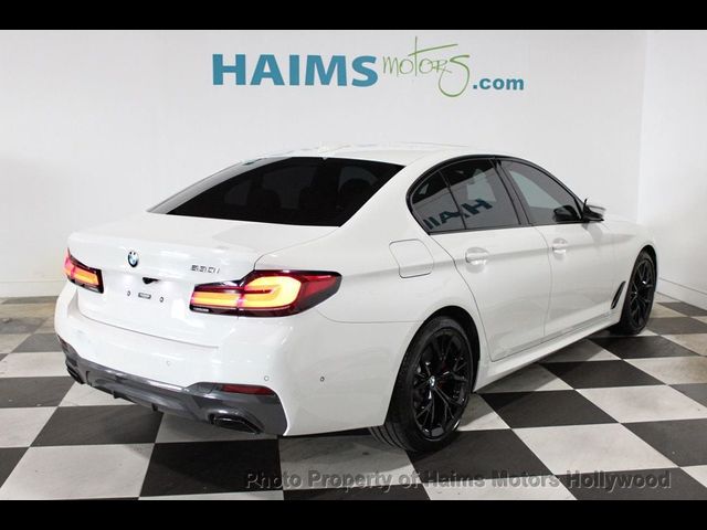 2022 BMW 5 Series 530i