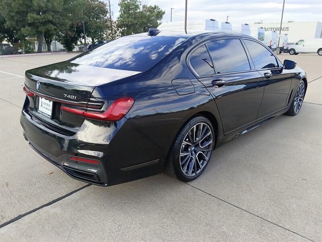 2022 BMW 7 Series 740i