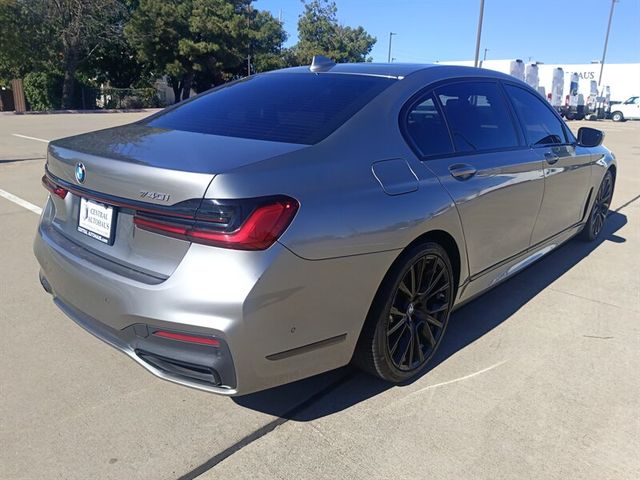 2022 BMW 7 Series 740i