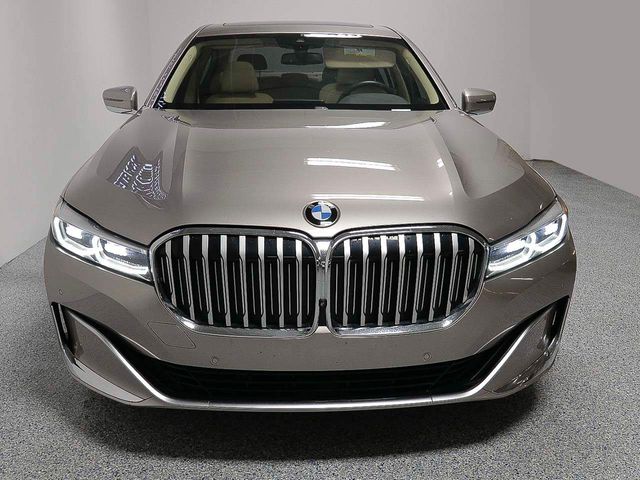 2022 BMW 7 Series 740i