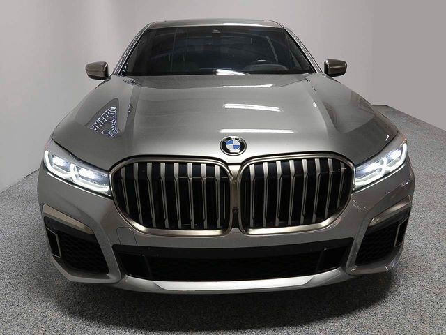 2022 BMW 7 Series M760i xDrive