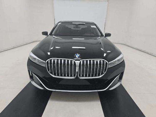 2022 BMW 7 Series 740i