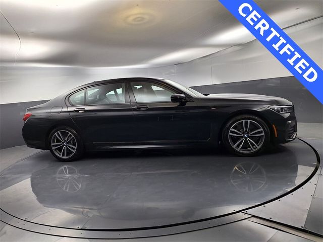 2022 BMW 7 Series 740i