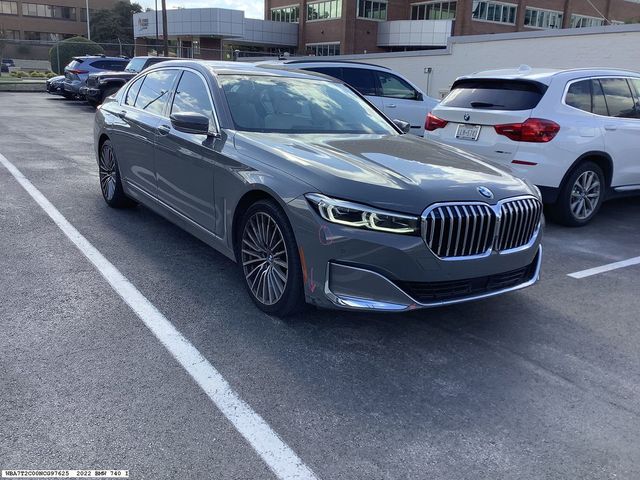 2022 BMW 7 Series 740i