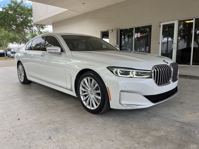 2022 BMW 7 Series 740i