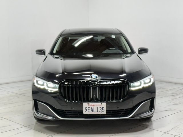 2022 BMW 7 Series 740i