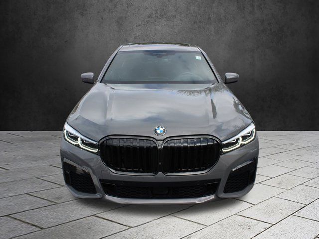 2022 BMW 7 Series 740i