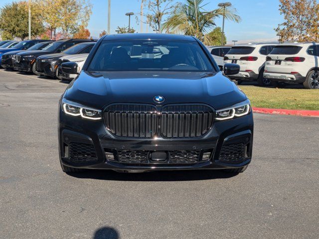 2022 BMW 7 Series 740i