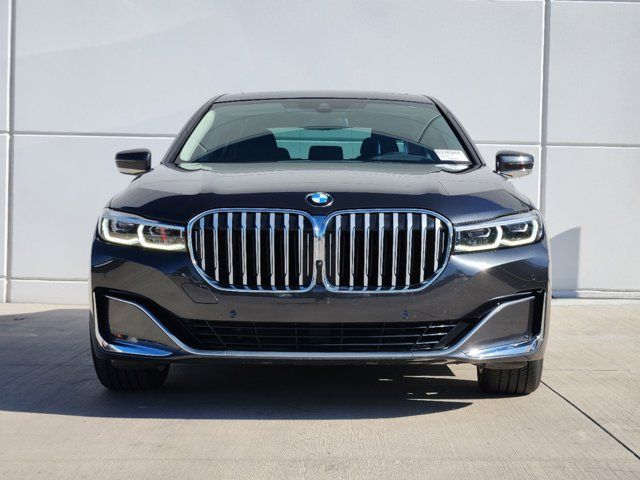 2022 BMW 7 Series 740i