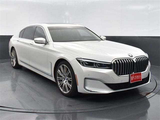 2022 BMW 7 Series 740i