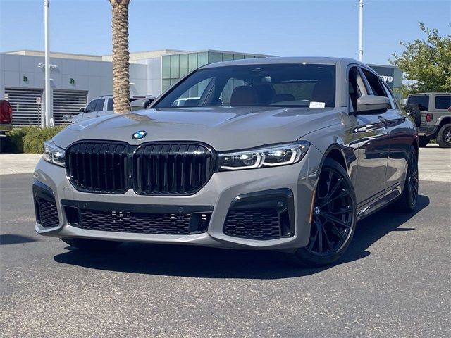 2022 BMW 7 Series 740i