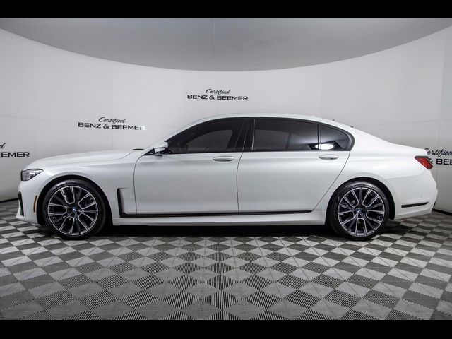 2022 BMW 7 Series 740i