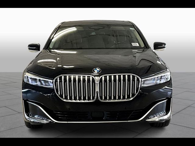 2022 BMW 7 Series 740i