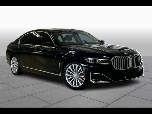 2022 BMW 7 Series 740i