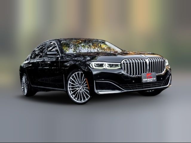 2022 BMW 7 Series 740i