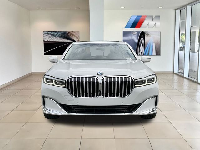 2022 BMW 7 Series 740i