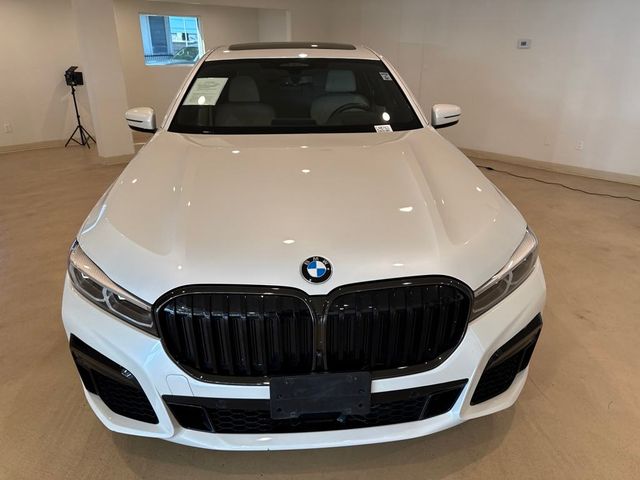 2022 BMW 7 Series 740i