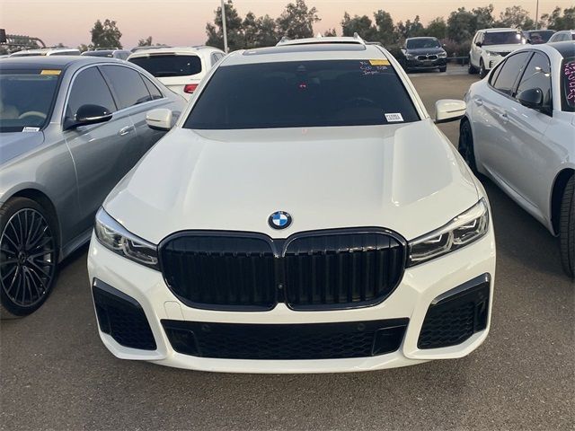 2022 BMW 7 Series 740i