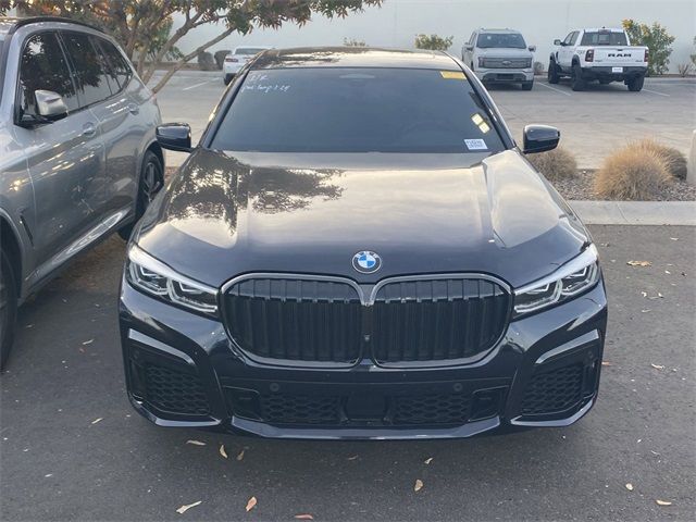 2022 BMW 7 Series 740i