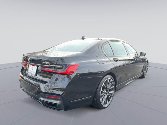 2022 BMW 7 Series 740i