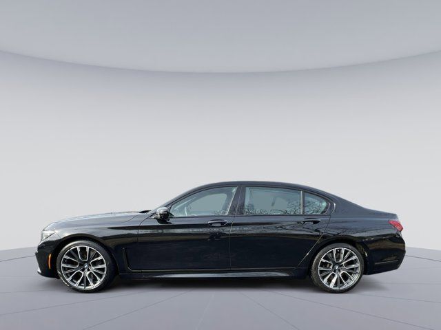 2022 BMW 7 Series 740i