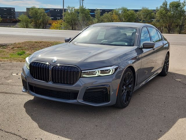 2022 BMW 7 Series 740i