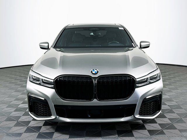 2022 BMW 7 Series 740i