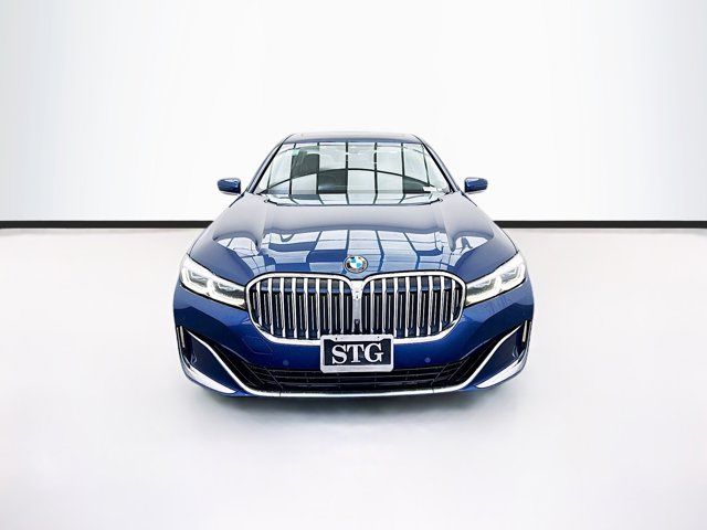 2022 BMW 7 Series 740i