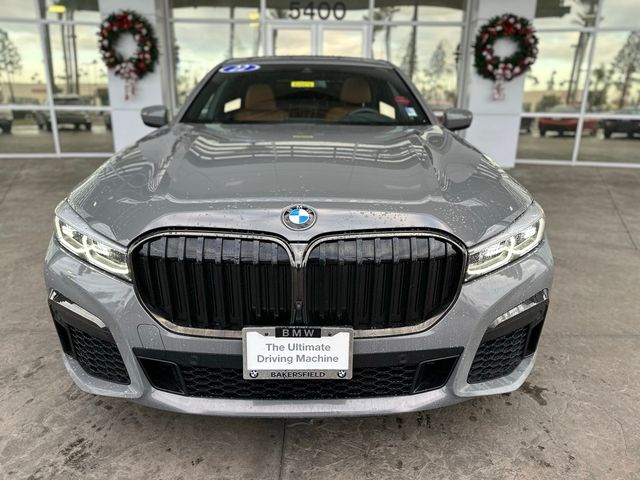 2022 BMW 7 Series 740i