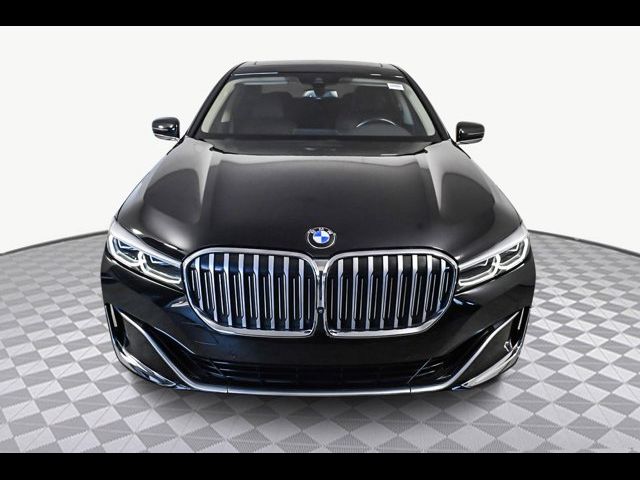 2022 BMW 7 Series 740i