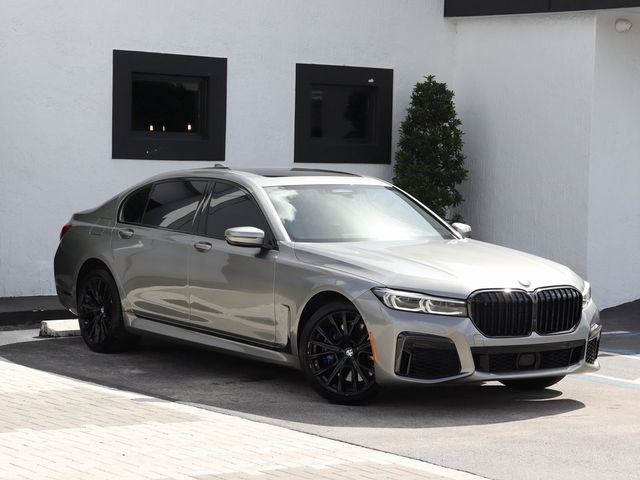 2022 BMW 7 Series 740i