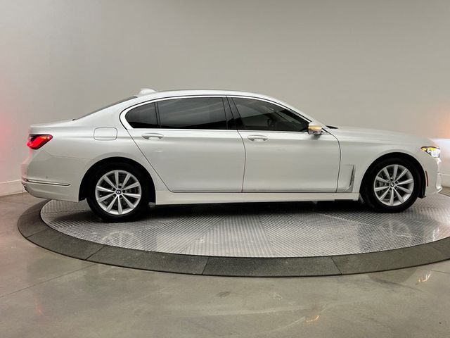 2022 BMW 7 Series 740i
