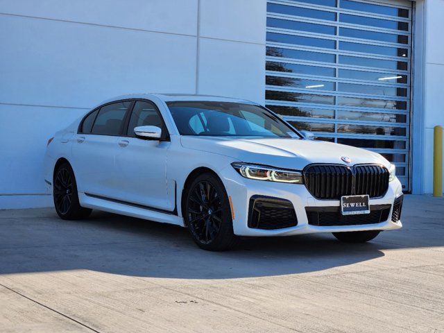 2022 BMW 7 Series 740i