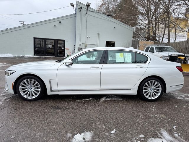 2022 BMW 7 Series 740i