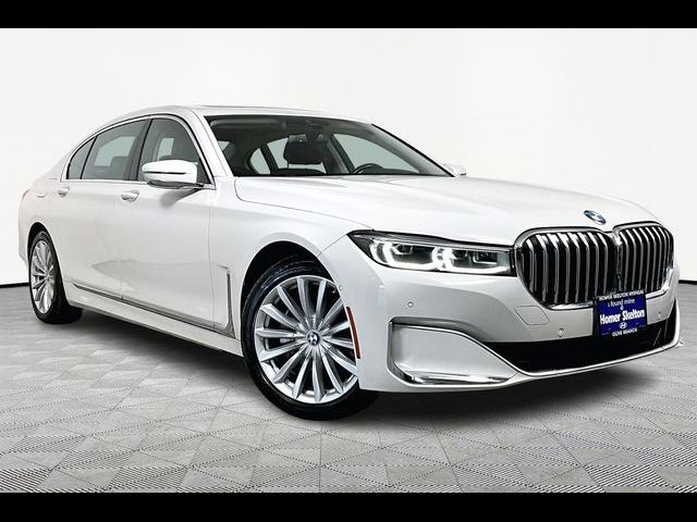 2022 BMW 7 Series 740i