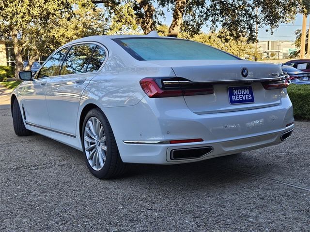 2022 BMW 7 Series 740i