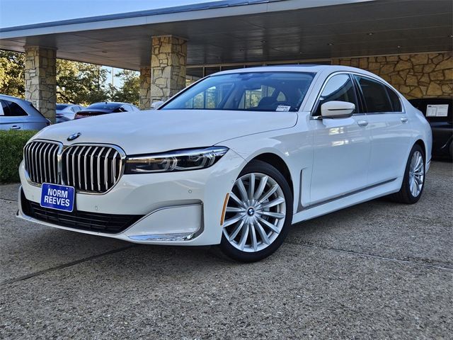 2022 BMW 7 Series 740i