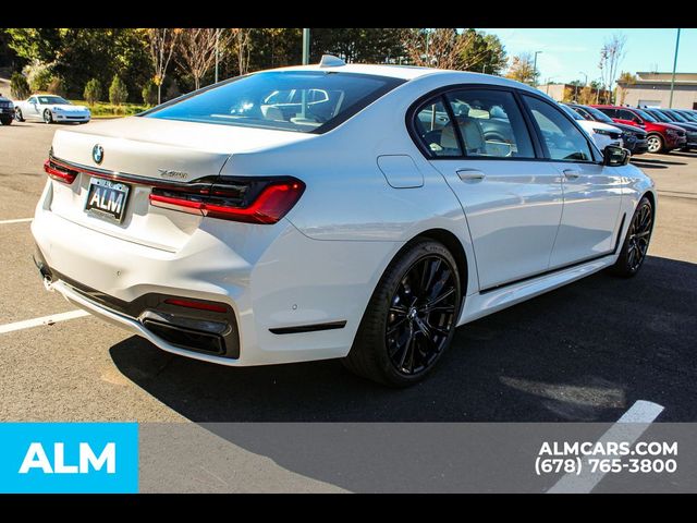 2022 BMW 7 Series 740i