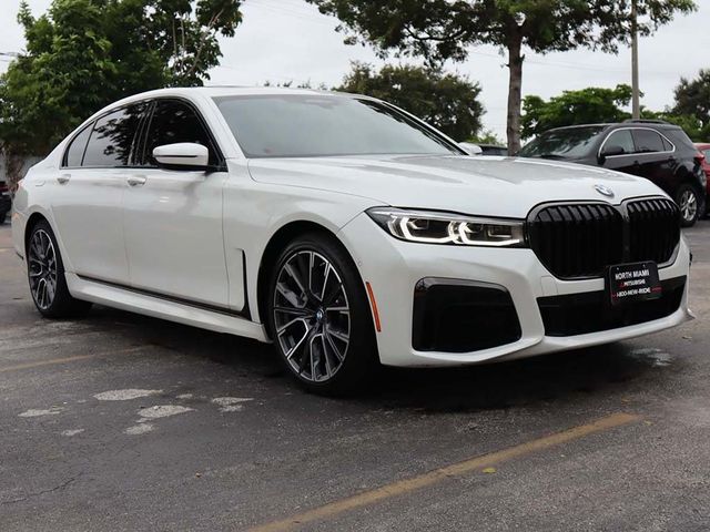 2022 BMW 7 Series 740i